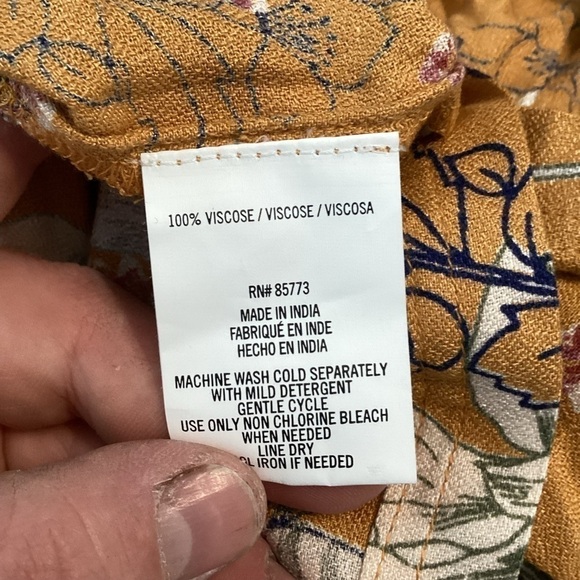 O'Neill Jumpsuit Size L Yellow Peony Print - Picture 7 of 7